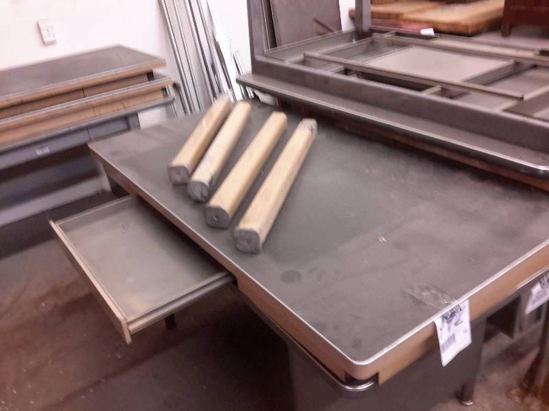lot 193 image: Vintage Art Metal  table with drawer