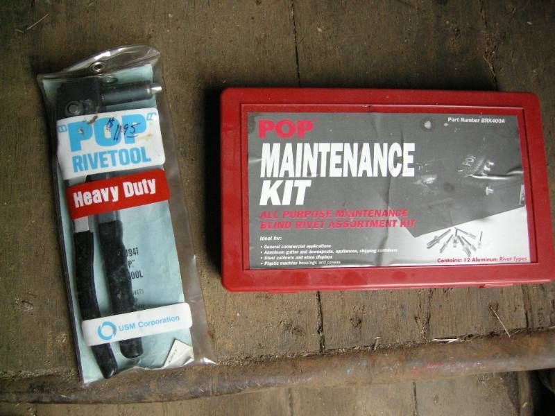 lot 27 image: Pop Rivetool and Maintenance Kit