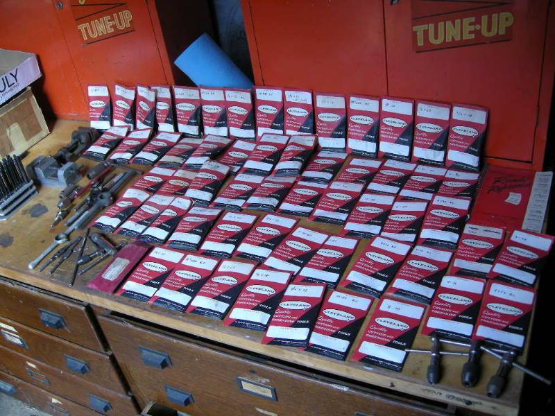lot 47 image: Many Taps