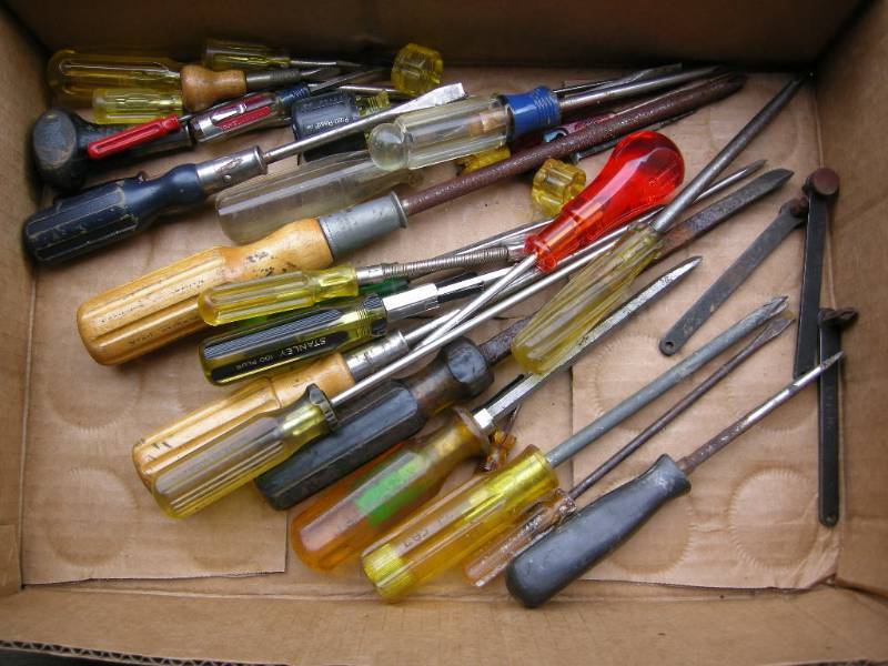 lot 52 image: Misc Screwdrivers