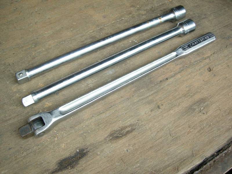 lot 58 image: Craftsman 34 Breaker Bar and Extensions