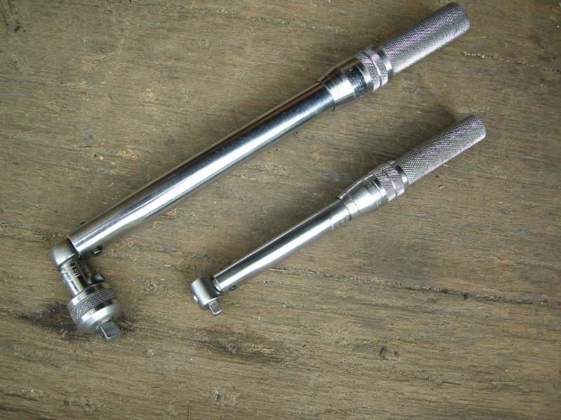lot 60 image: 2 Torque Controls Inc Torque Wrenches