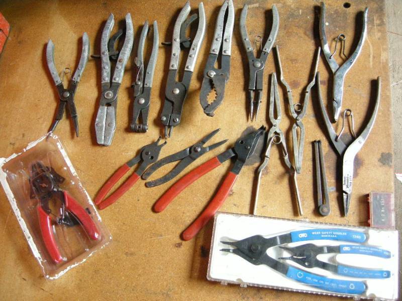 lot 69 image: Snap-On, Blue Point, Craftsman, Retainer Ring Pliers