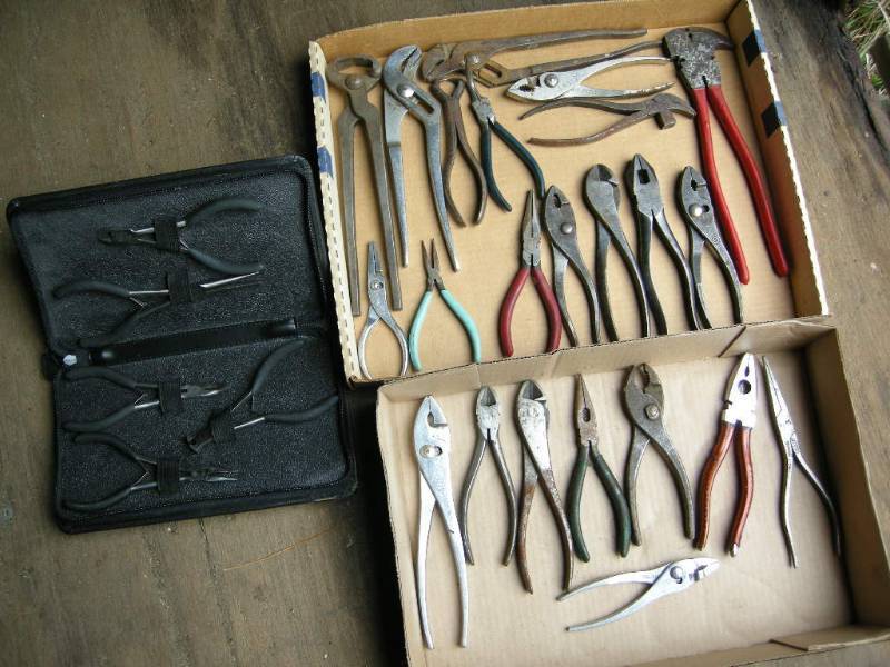 lot 70 image: Misc Pliers