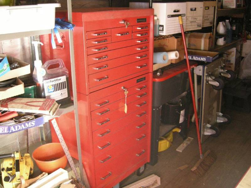 lot 90 image: Matco Rolling Tool Cabinet