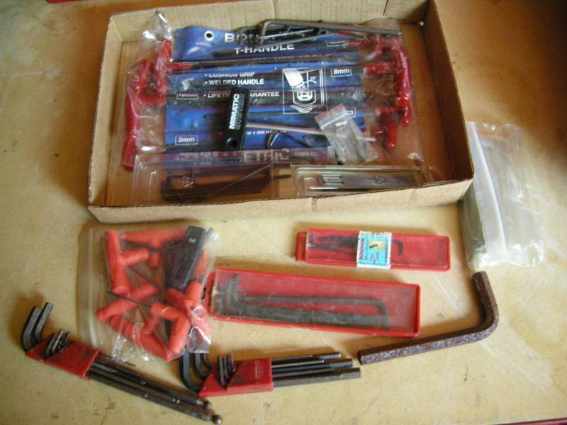 lot 93 image: Group Hex Keys