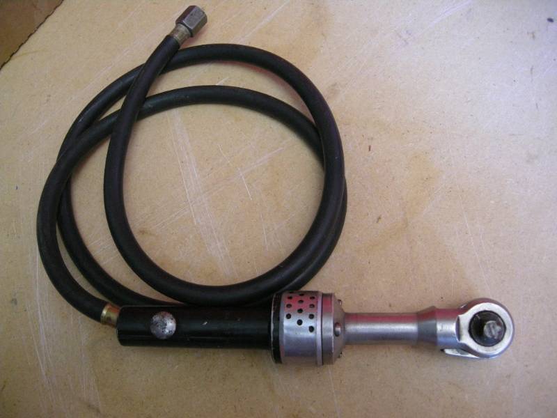 lot 102 image: Snap-On 38 Air Ratchet