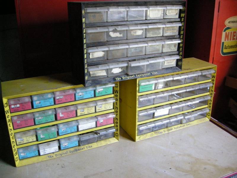 lot 110 image: Vintage Weatherhead Organizers