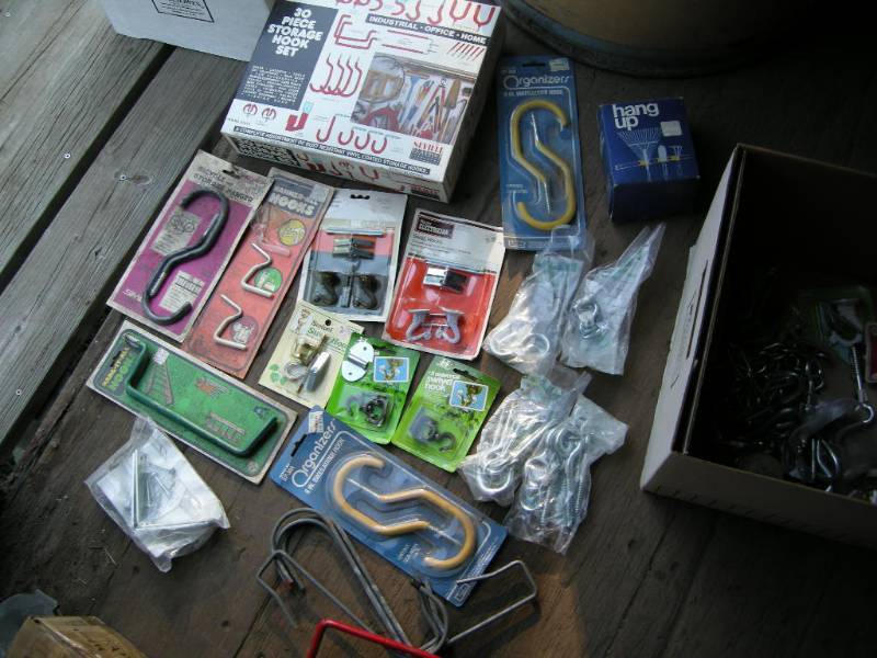 lot 112 image: Organizer Hooks, S-Hooks, Hook Sets, Brackets