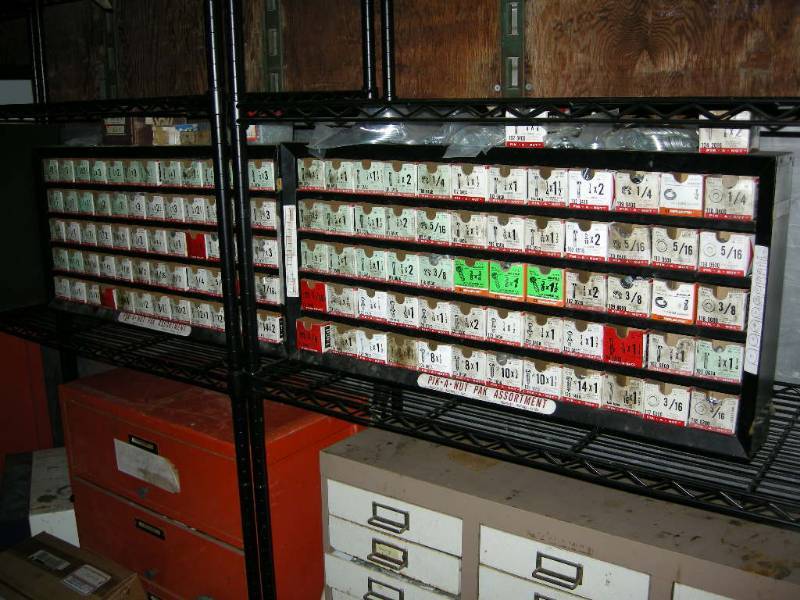lot 115 image: Vintage Pik-A-Nut Assortment Racks