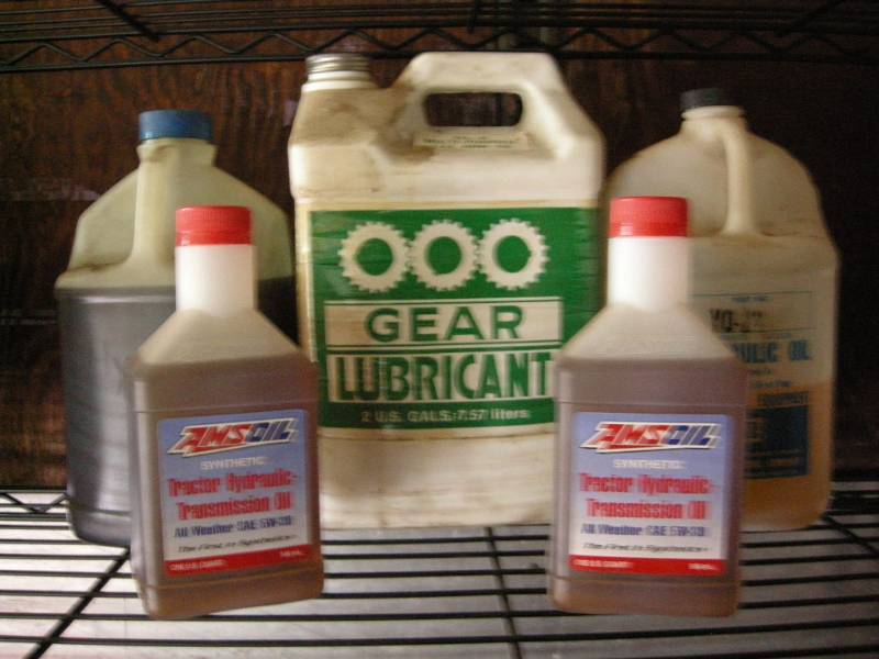 lot 153 image: Hydraulic, Transmission, Gear oil