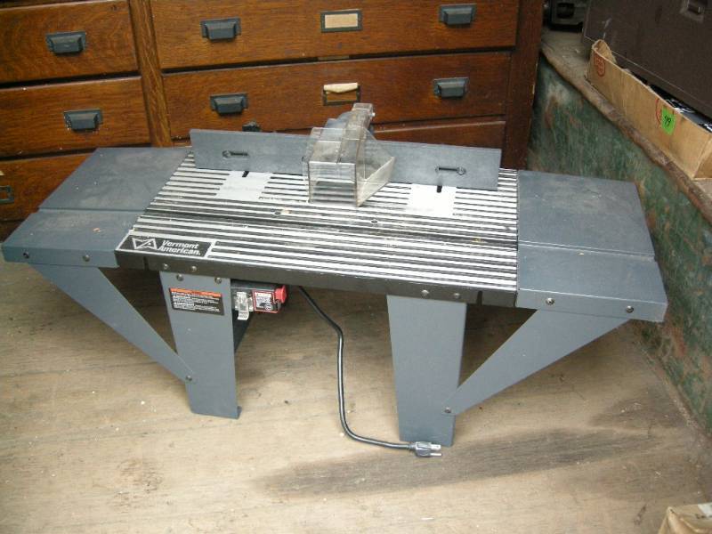 lot 156 image: Vermont American Router Table