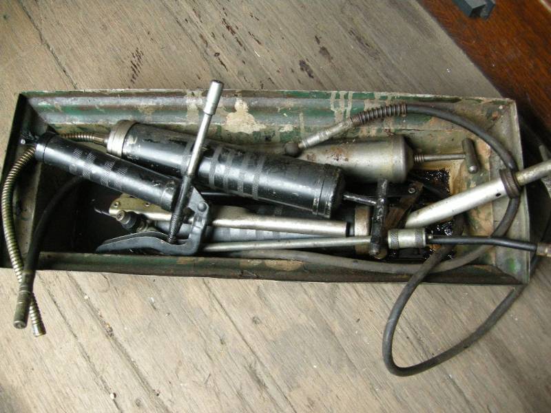 lot 161 image: Grease Guns