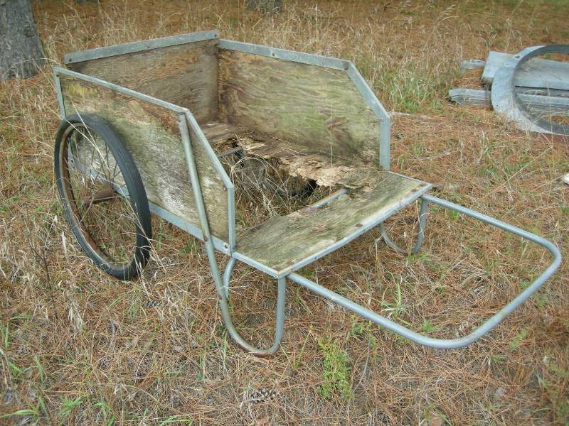 lot 181 image: Yard Cart Frame
