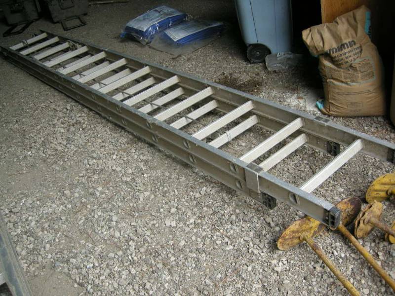 lot 188 image: Werner Aluminum Extension Ladder