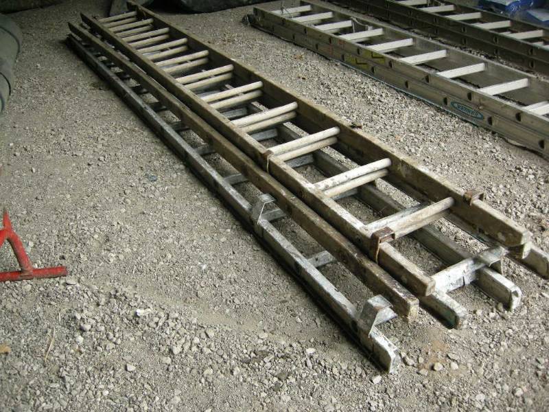 lot 190 image: Aluminum and Wood Extension Ladders