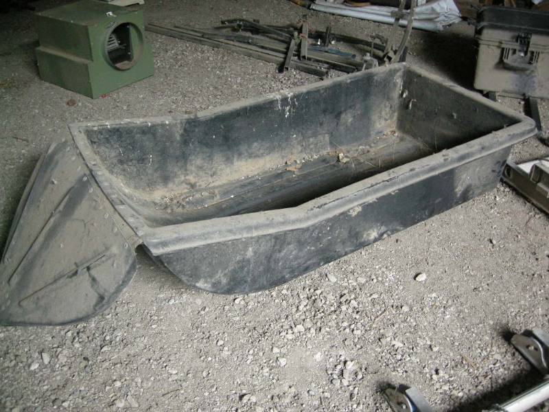 lot 196 image: Plastic Pull-Behind Chore Sled