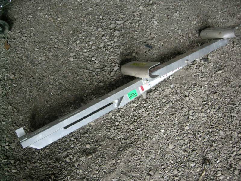 lot 200 image: Werner Aluminum Ladder Jack