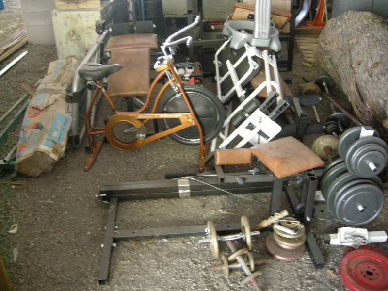lot 223 image: Weights & Exercise Equipment