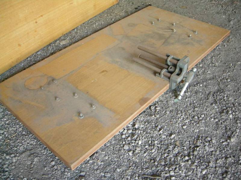 lot 225 image: Workbench Table Top with Wilton Vise