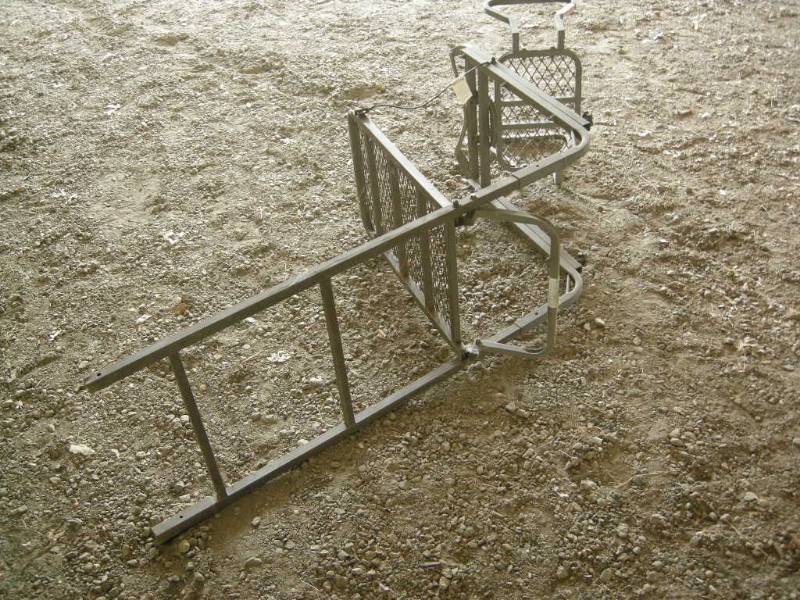 lot 245 image: Deer Stand