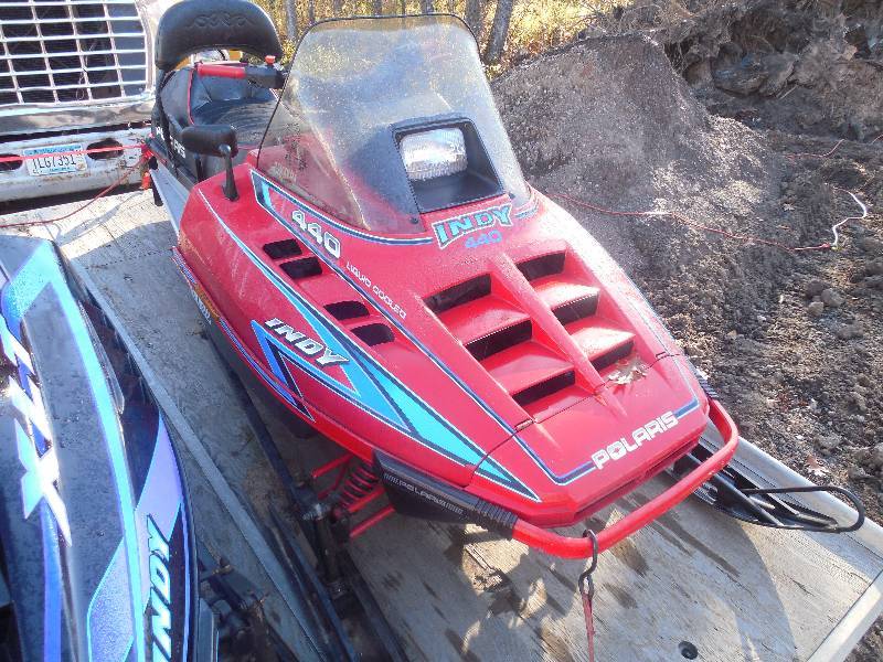 1993 Polaris 440 Snowmobile, with backrest, Very Clean Sled,