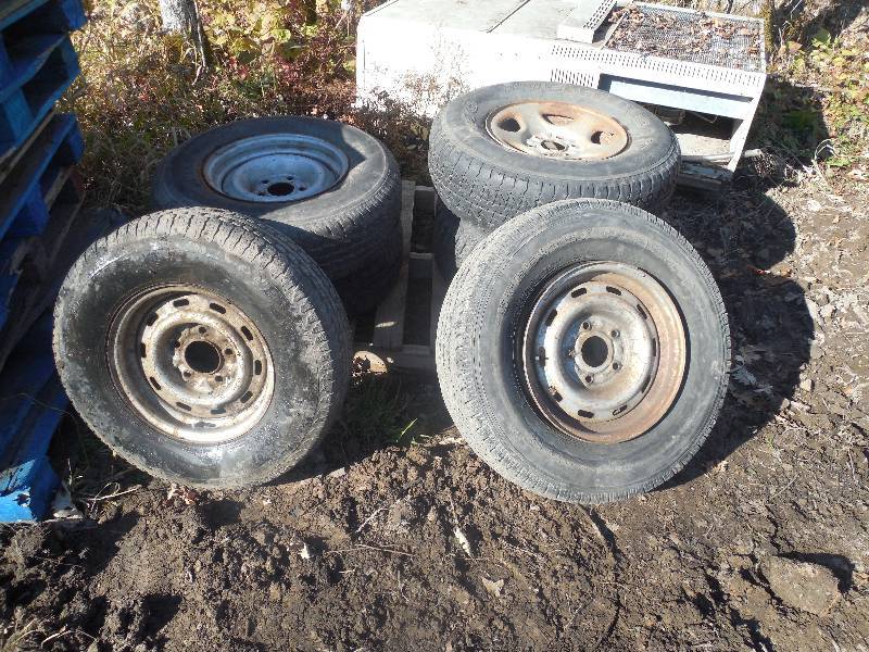PALLET OF TIRES & RIMS