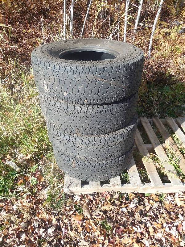 SET OF 4 KUMHO TIRES 26575 R16