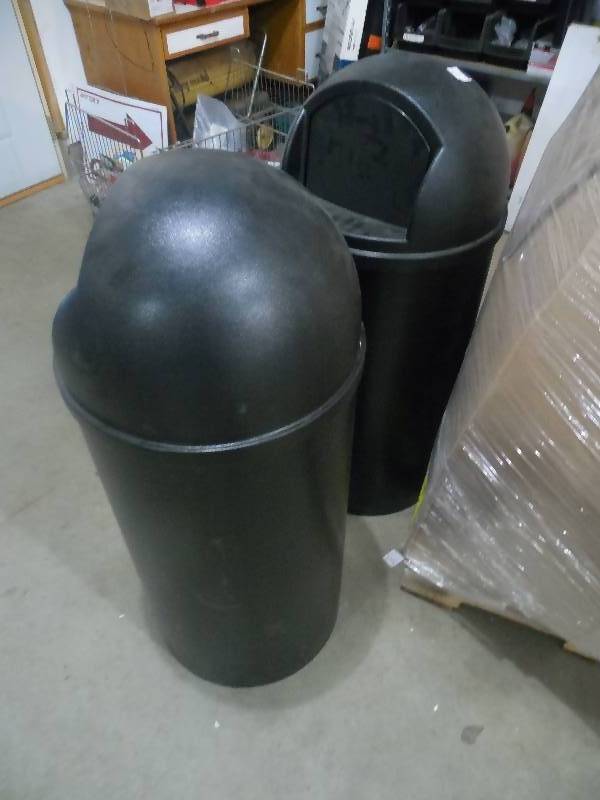 2 COMMERCIAL GARBAGE CANS