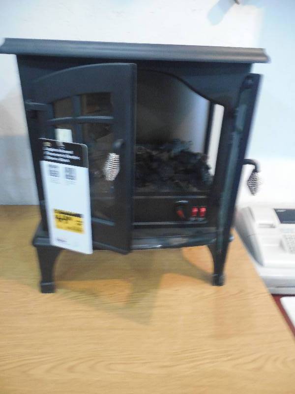 lot 108 image: Hampton Bay Legion 1,000 sq. ft. Panoramic Infrared Electric Stove