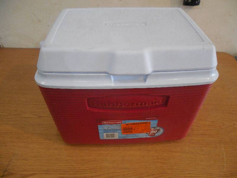 lot 63 image: Rubbermaid 24 qt. Red Cooler