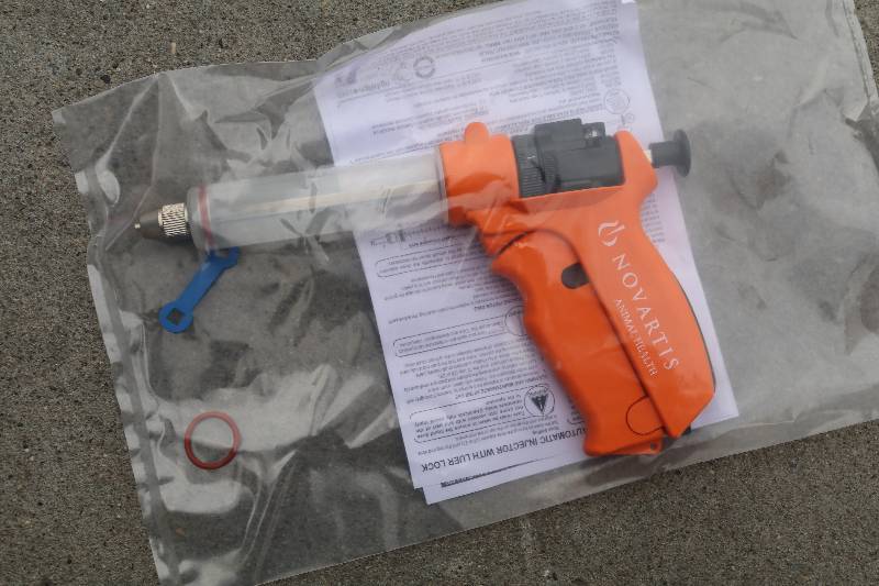 Novartis Livestock Injectors
