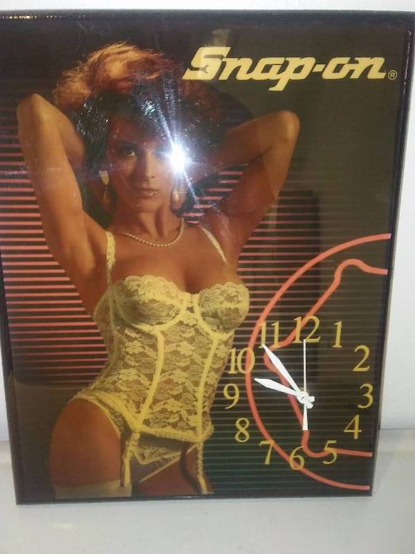 lot 2 image: Snap-on Clock 14 x 17.5 inches