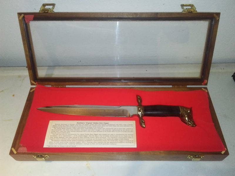 lot 16 image: Golden Boar Dagger, 14  Inches, Limited Edition 02855000