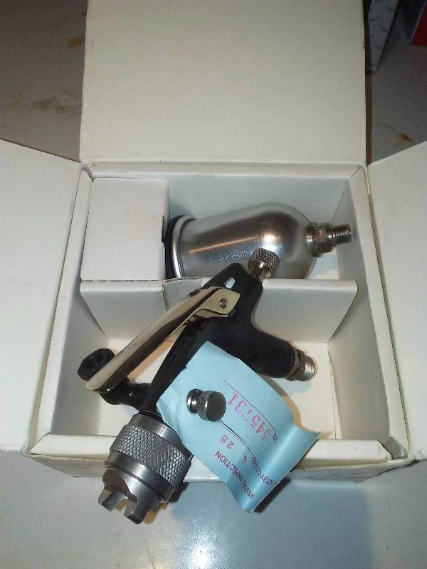 lot 27 image: Snap-on Detail Paint Gun, Small Size, Model BF515