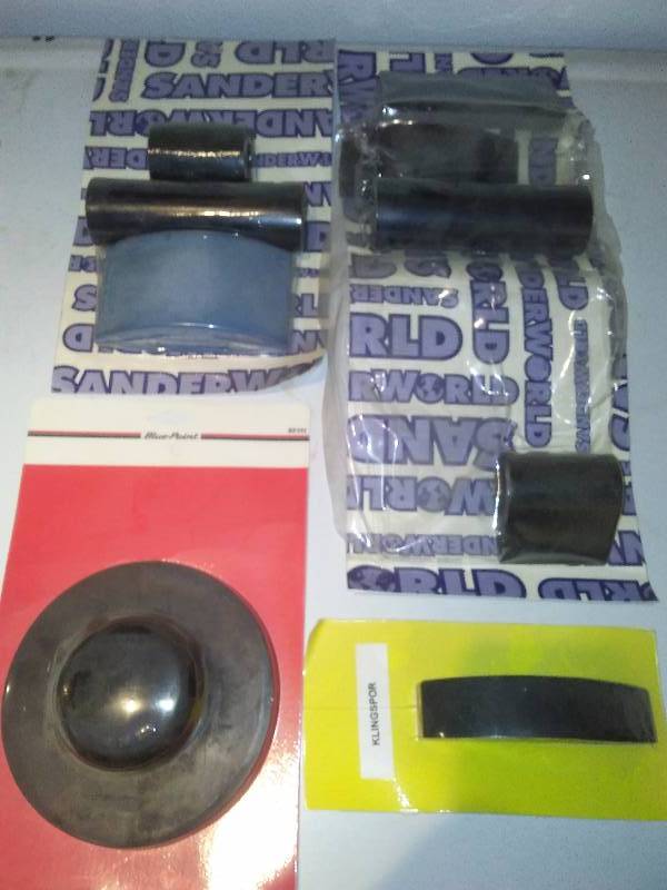 lot 32 image: Sanding Block Variety