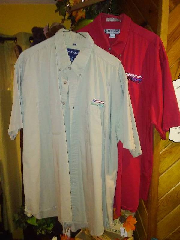 lot 85 image: Snap-on Short Sleeve XL (2)