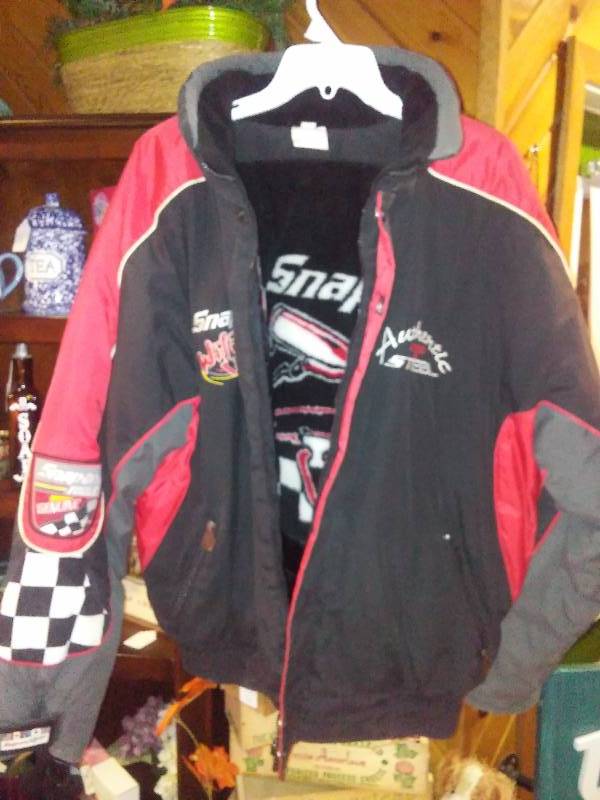 lot 88 image: Snap-on Fleece lined winter jackets XL