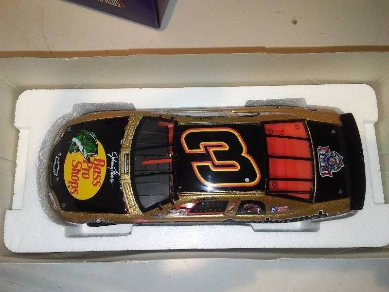 lot 95 image: Action Racing GM Goodwrench Service Plus, Johnny Morris,Dale Earnhardt, #3, NASCAR RCR,