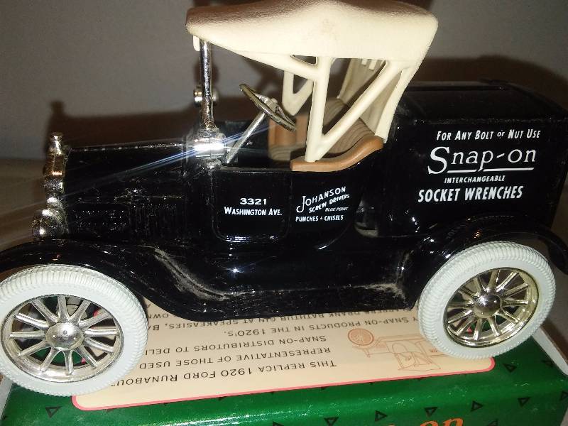 lot 108 image: Snap-on 1920 Ford Runabout Bank, Limited Edition, 1920-1995, 75 yr. Anniversary