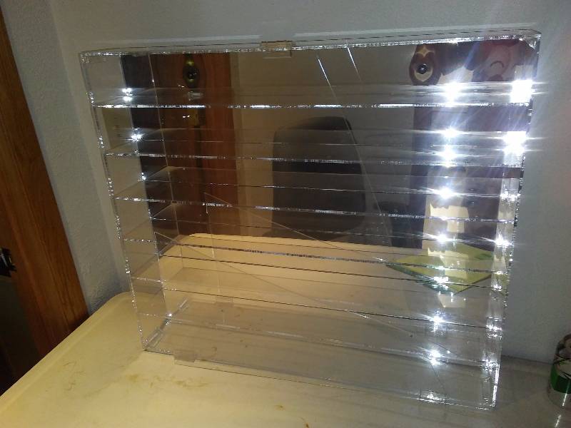lot 132 image: Plexiglass Mirrored back display case