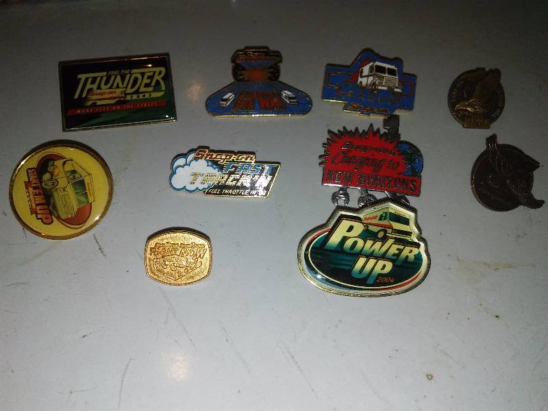lot 144 image: Lapel Hat Tie Tac Pin Snap-on (10)