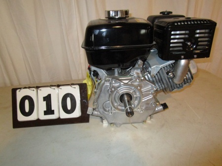 lot 10 image: Honda Horizontal GX270 Engine