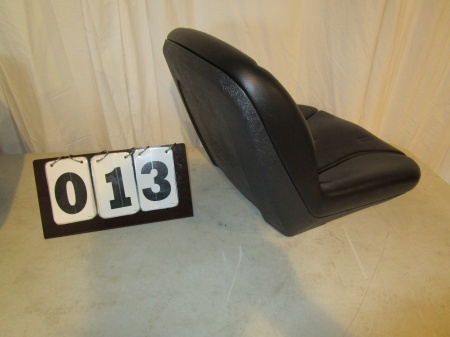 lot 13 image: Black Seat