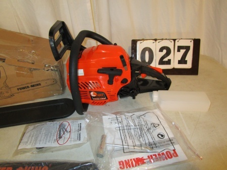 lot 27 image: Power King 18 Chain Saw