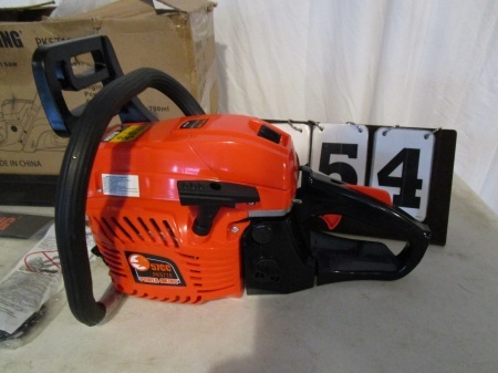 lot 54 image: Power King 18 Chain Saw
