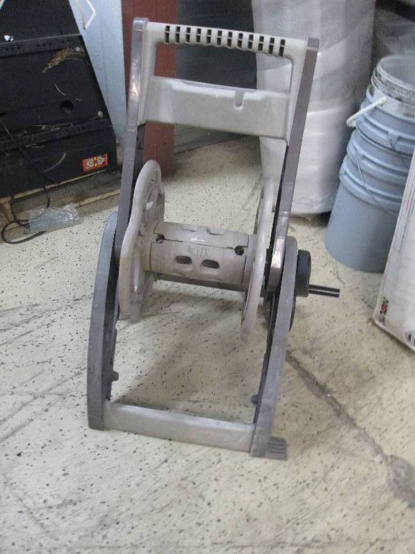 lot 14 image: Hose Reel...