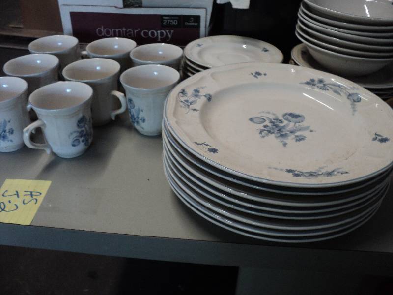 lot 327 image: set of 8 place setting of dishes...