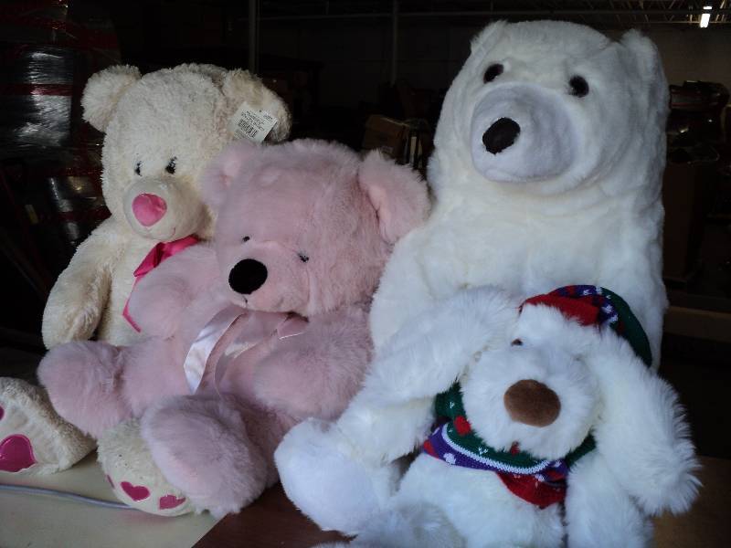 lot 352 image: 4 large stuffed animals...