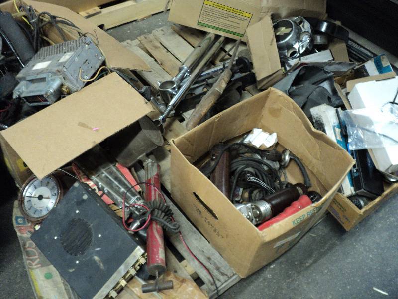 lot 367 image: pallet of misc. car items...